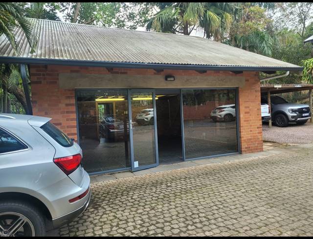 90M² OFFICE TO LET IN DAWNCLIFFE